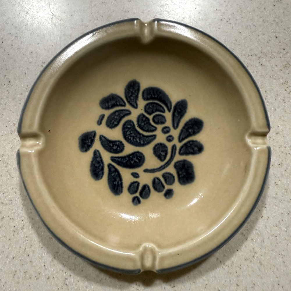 Pfaltzgraff Folk Art Ashtray 612